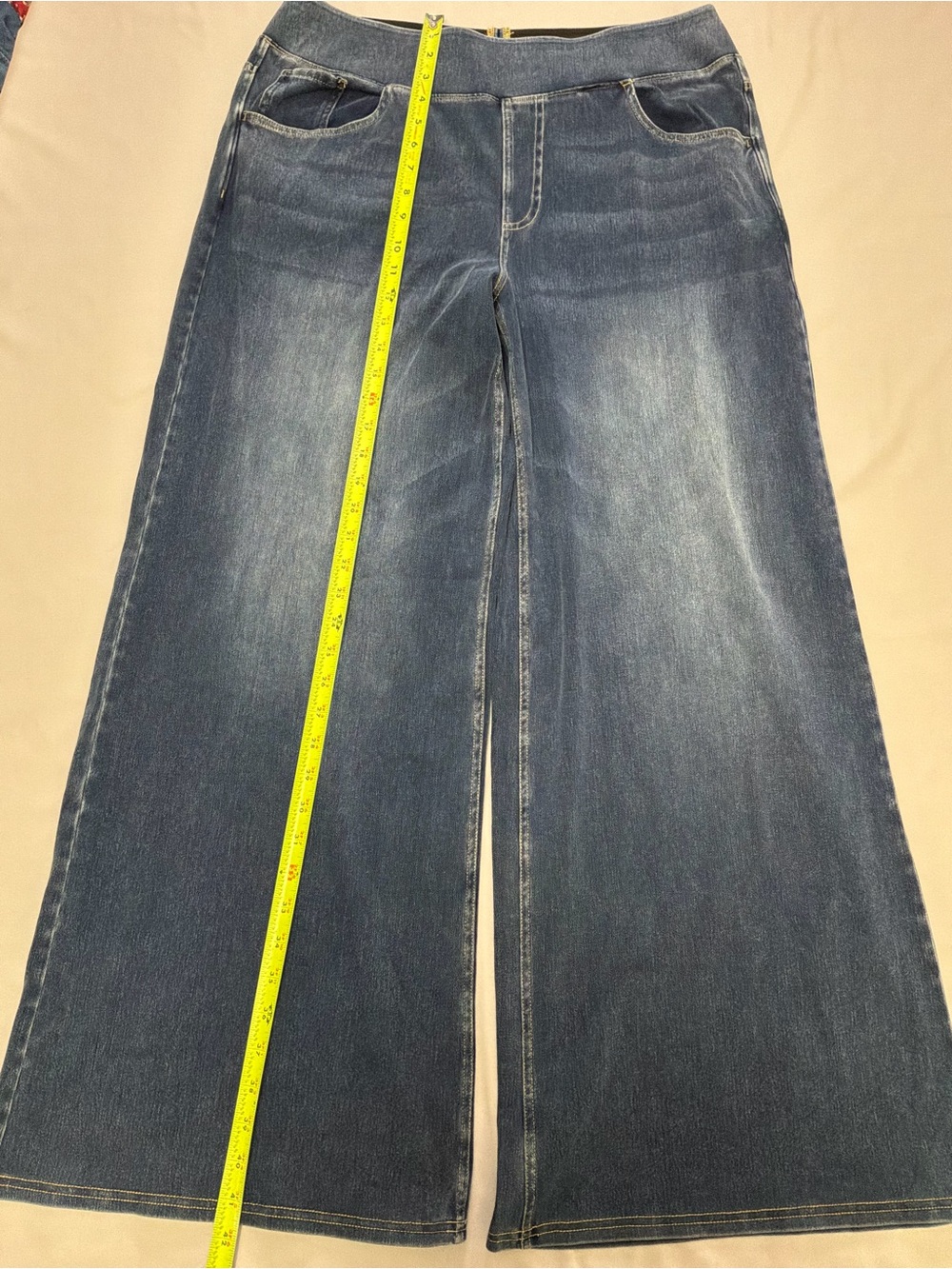 HALARA Wide-Leg Flare Jeans in Washed Blue - Picture 3 of 15